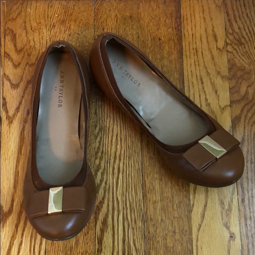 Ann Taylor ballet flats! Never worn! size 7M